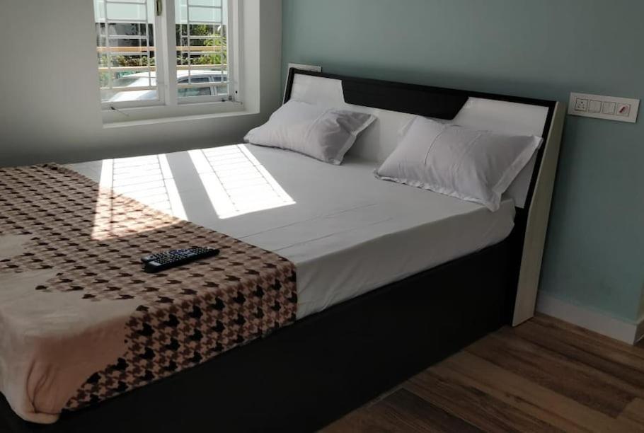 Ab Island Residency Apartment Mundrothuruth Luaran gambar